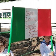 Consegna bandiere nelle scuole di Trani