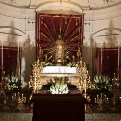 Altari della reposizione nelle chiese di Trani