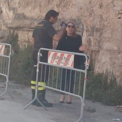 Crepa lungo le scalinate dello stadio