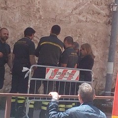 Crepa lungo le scalinate dello stadio