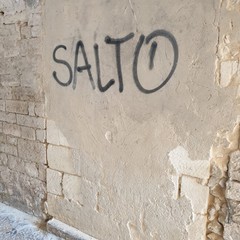 Rimozione scritte dai muri