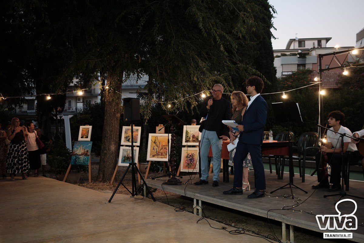 Il professor Gianni De Iuliis, la professoressa Isabella Scarpelli e Antonio Notarpietro