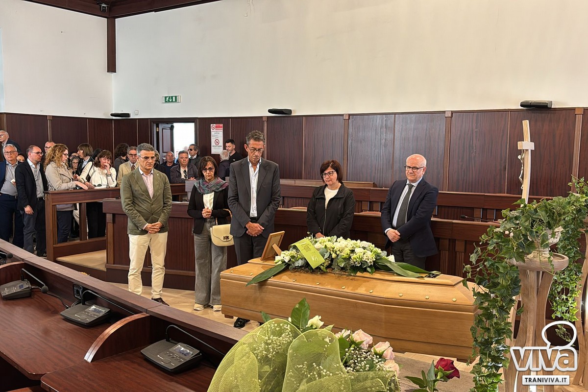 Camera ardente per Carlo Avantario