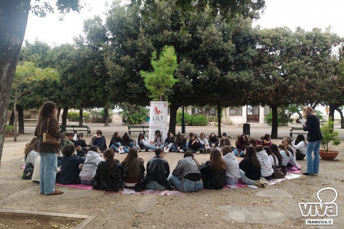 I ragazzi del "De Sanctis" dialogano con Maria Mazzilli e Anna Lanciano