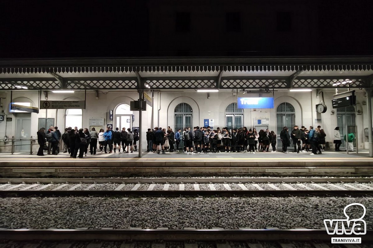 scout attendono la fiamma della pace
