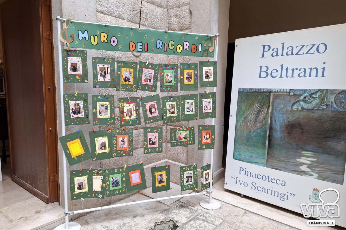 il muro dei ricordi dell'associazione "Domenico Sarro"