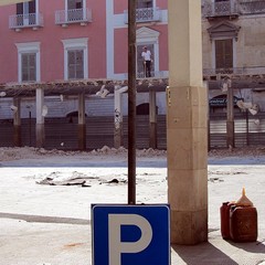 Piazza Longobardi, giù la copertura del mercato ittico (14 febbraio 2011)
