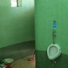 Nuovi bagni di piazza della Repubblica