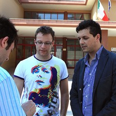 Trani, finalmente i nuovi tricolori sulle nostre scuole