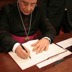 Cittadinanza onoraria a monsignor Giovan Battista Pichierri