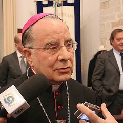 Cittadinanza onoraria a monsignor Giovan Battista Pichierri