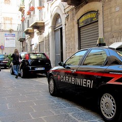 Trani, a 41 anni si impicca in via Ognissanti