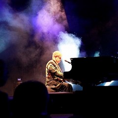 elton john trani 10