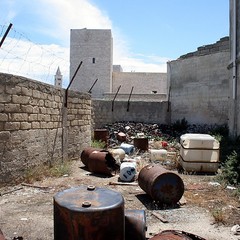 Blitz di TraniViva nell'ex distilleria Angelini