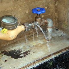 Acqua a volontà in via Pedaggio Santa Chiara