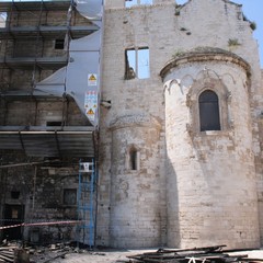 Chiesa di Ognissanti, incendio al bar Crepapelle