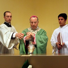 San Magno, prima messa nei locali di via Almirante