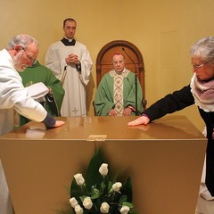 San Magno, prima messa nei locali di via Almirante