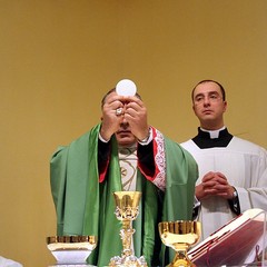 San Magno, prima messa nei locali di via Almirante