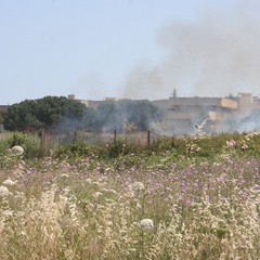 Incendio in via Andria a Trani