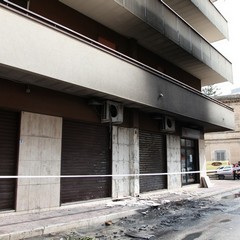 Auto in fiamme in via Corato