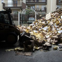 Incidente sulla 16 bis: un camion carico di pasta esce fuori strada