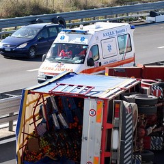 Incidente multiplo sulla 16 bis