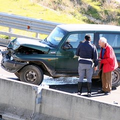 Incidente multiplo sulla 16 bis