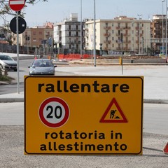 Lavori alla rotonda di via Istria