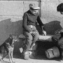 Una passeggiata lunga trent'anni, dal 1960 al 1980, per le vie di Trani