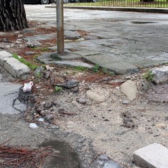 Trani, strade e marciapiedi dissestati da anni