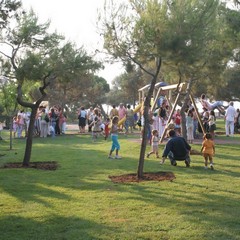Inaugurazione del parco giochi nella villa comunale di Trani