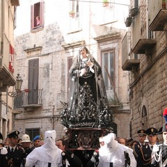Trani, venerdì santo - processione della Madonna Addolorata