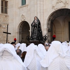Trani, venerdì santo - processione della Madonna Addolorata