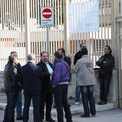 Carcere di Trani, sit-in di protesta degli agenti di polizia penitenziaria