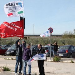 Carcere di Trani, sit-in di protesta degli agenti di polizia penitenziaria
