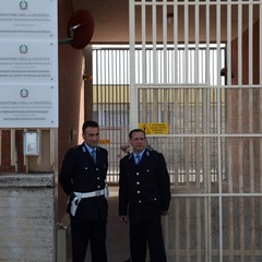 Carcere di Trani, sit-in di protesta degli agenti di polizia penitenziaria