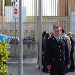 Carcere di Trani, sit-in di protesta degli agenti di polizia penitenziaria