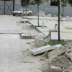 Piazza Longobardi, protestano i pescatori di Trani