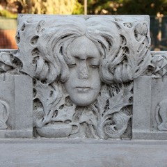 Gli studenti del De Amicis puliscono la fontana di piazza della Repubblica