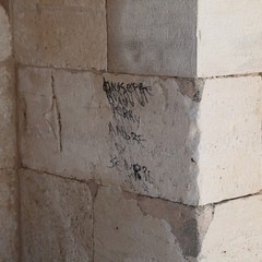 Scritte sulla Cattedrale di Trani