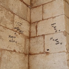 Scritte sulla Cattedrale di Trani