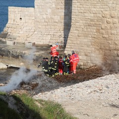Trani, donna precipita dal muraglione del Castello Svevo