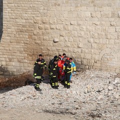 Trani, donna precipita dal muraglione del Castello Svevo