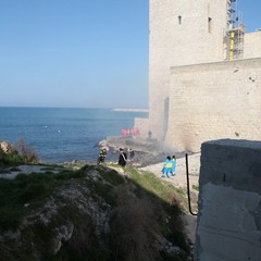 Trani, donna precipita dal muraglione del Castello Svevo