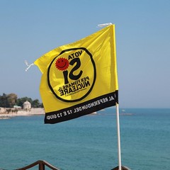 Operazione spiagge pulite a Trani