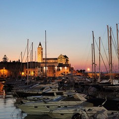 Trani, bella di notte