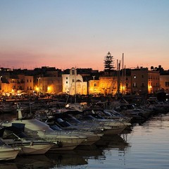 Trani, bella di notte