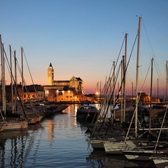 Trani, bella di notte