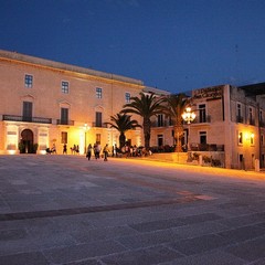 Trani, bella di notte